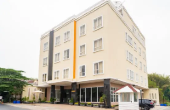 RedDoorz Plus Near Teras Kota 3