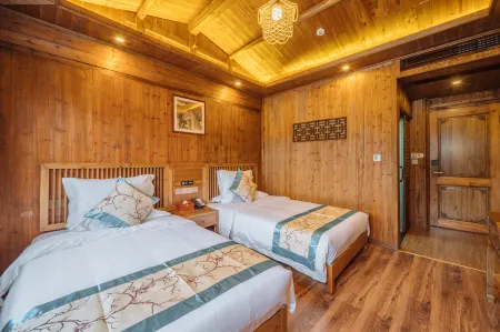 Floral Hotel · shuilushan residential hotel  (Wuyuan) Отели рядом с достопримечательностью «Wuyuan Huangling»