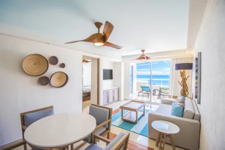 Sunscape Cancun Resort And Spa All Inclusive Отели рядом с достопримечательностью «Плайя Тортугас»