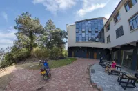 Chongqing Longtai Biyun B&B Hotel in zona Longlin Shihai Scenic Area
