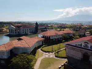 Las Casas Filipinas de Acuzar