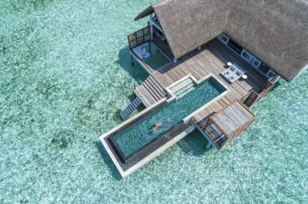 Four Seasons Resort Maldives at Landaa Giraavaru