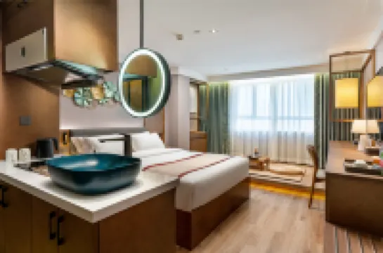 Li She (Xicun Subway Station Store of Guangzhou Railway Station) Hoteles cerca de Guangzhou Labour Stadium