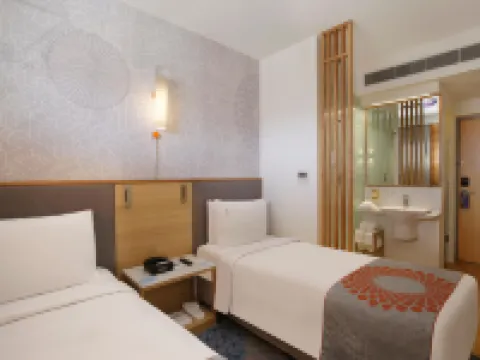 Holiday Inn Express AHMEDABAD PRAHLAD NAGAR by IHG Hotels near Vastrapur Lake Garden
