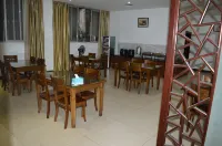 Yijia Business Hostel