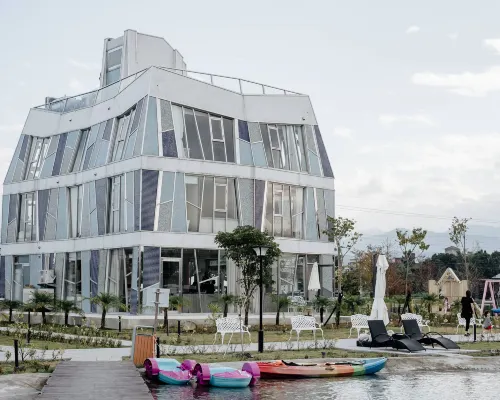 Star Deco Resort Hotels near Yilan Sancing Temple