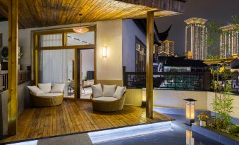 Maitreya Chizhiquan Hot Spring Hotel (Maitreya Honghe Water Township)