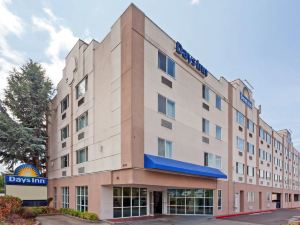 Days Inn by Wyndham Seatac Airport