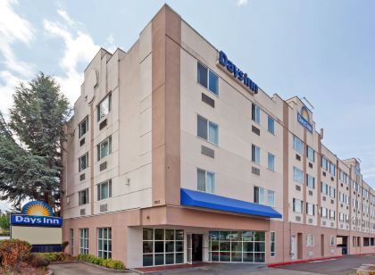 Days Inn by Wyndham Seatac Airport