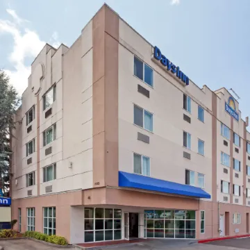 Days Inn by Wyndham Seatac Airport