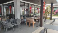 Dajiang Yingxue Hotel - Airport Shuttle
