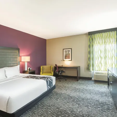 La Quinta Inn & Suites by Wyndham Memphis Downtown