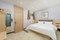 7Days Inn Hotel (Yingkou Gaizhou Railway Station Square) - parking