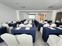 CHAMJOY Hotel (Cixi City Government Yintai City) Hotels in Cixi