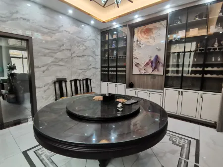 Hailing Island Township Inn