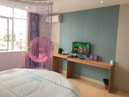 Huaiji Fenglin Hotel Отели рядом с достопримечательностью «Liuzuyan»