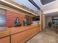 Zhefei Hotel (Beijing Daxing Longhu Tianjie Shengwu Yiyao Jidi Subway Station) Hotels near Biomedical Base Station