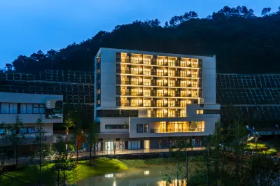 Qingyuan Qushu Rongchuang Xigu Secret Land Hotel Hotel in zona Mingxia Ancient Cave