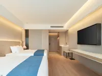 Bolinghui Hotel (Chengdu Panda Base West Gate Subway Station Store) Hotels near Xindu