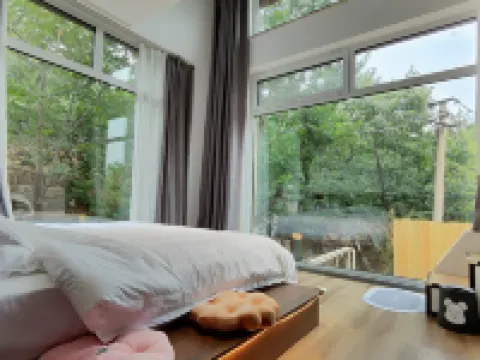 Yunshu Homestay Hotels in Mengyin