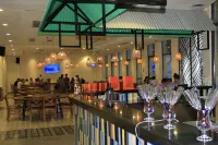 Yueju Seaview Apartment (Wuchuan Dinglongwan Branch) - 2-Star