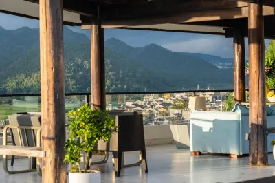 Tengchong Wuwei edge shelter forest hot spring panoramic Hotel Hotels near Pearl Spring