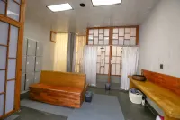 Kangding Gaqu Hot Spring Homestay - piscina