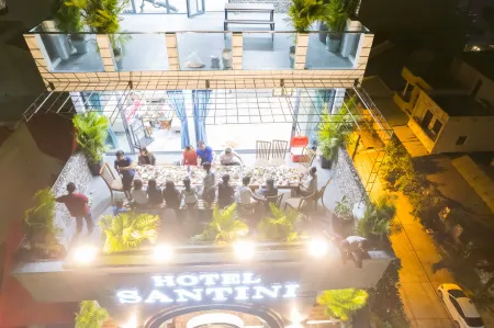 Santini Hotel Отели рядом с Аэропорт Туихоа