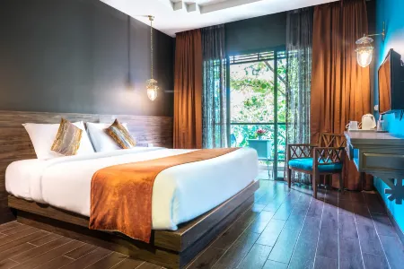 Chiangkhong Teak Garden Riverfront Onsen Hotel Отели в г. Чианг Кхонг