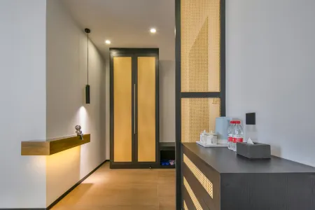 Yuedu Hotel Yuedu (Kaili International Trade Shopping Center Grand Cross Branch)