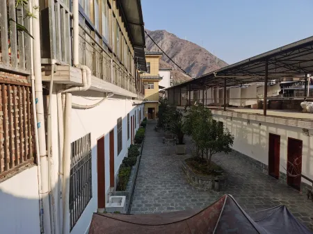 Lanping Tuer Supply and Marketing Guesthouse