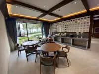 Huaduli Zhijin cave  Inn