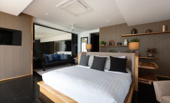 Villa U : Luxury Beachfront Pool Villa