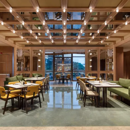 Hampton by Hilton Shenzhen Futian Port Отели рядом с достопримечательностью «Порт Футянь»
