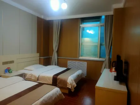 Fugu International Trade Jinji Business Hotel Отели рядом с достопримечательностью «Fugu County Taikoo Li»