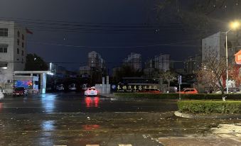 Dongsheng Hotel (Changyuan Passenger Transport Terminal)