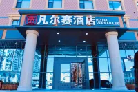 VERSAILLES HOTEL