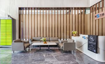 Bandung International Apartment (Fifth Avenue Da Vinci International Center)
