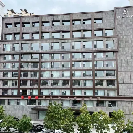 HOTEL GRAND