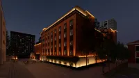 redwall garden hotel Hotels near Wuhan University Gongxuebu （West Gate）
