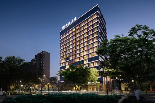 MAISON NEW CENTURY