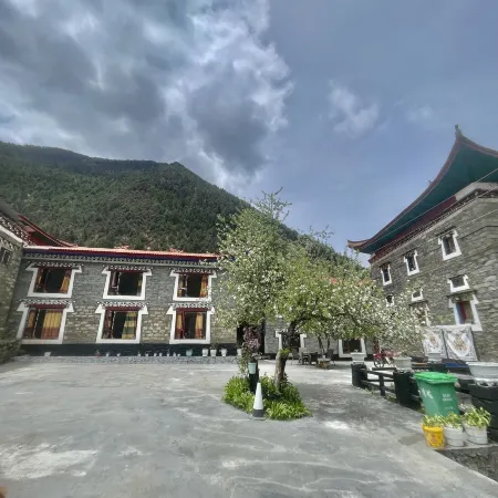 Lianhahu Yixiangge Homestay