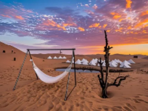 Ting Shaji Language · Tengger Desert Resort Hotel