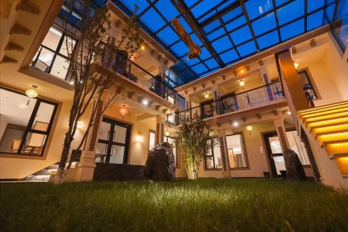 Delingha Chushan Yunjv Homestay (Olympic Plaza)