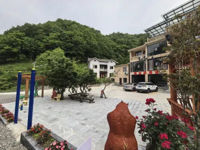 Shennongjia Bear Haunt Hotel Các khách sạn ở Shennongjia Hongping Airport
