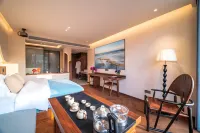 Libo Xiaoqikong Manga Rhythm: Thirteen Months Meeting in the Courtyard