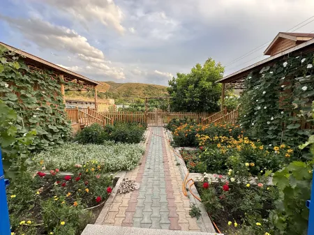 Dexin Xiaozhu Отели рядом с достопримечательностью «Kurding Tourism and Cultural Museum»