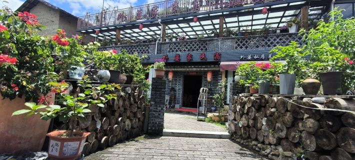 Yongding Earth Building Waipojia Homestay (Zhencheng Building) Các khách sạn ở Long Nham
