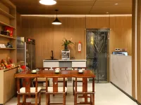H e'yuJian Smart Guesthouse โรงแรมในหลงเซิง
