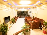 Pingle Royal Marina Hotel فنادق في بينغ له
